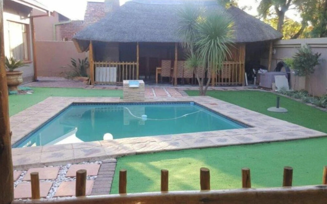 Lauren Palace Guest House