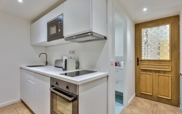 86 Urban Lovely Apartment