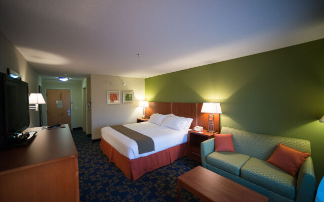 Holiday Inn Express & Suites Raleigh North - Wake Forest, an IHG Hotel