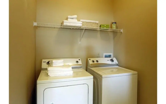 Riverside Suites