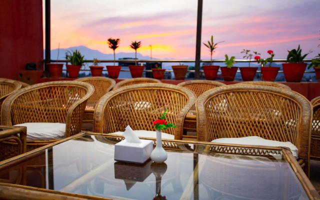 Hotel Jay Suites