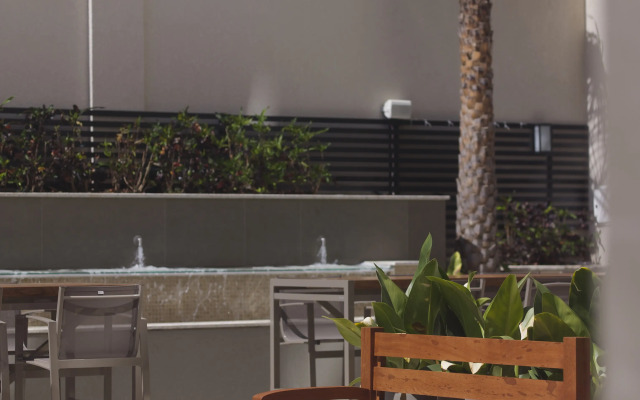 JL Hotel by Bourbon