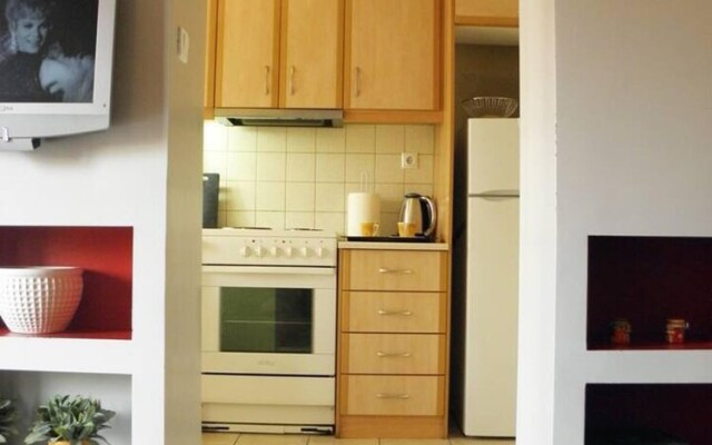 Cozy and Modern Apartment Centrally Located