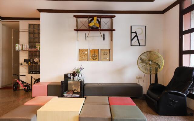 OYO 564 Y Hotel