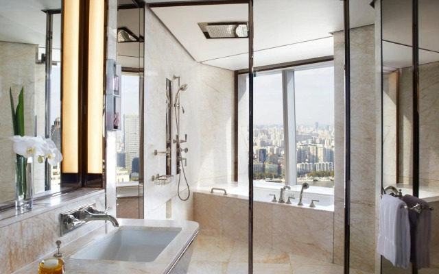 The Ritz-Carlton Shanghai, Pudong