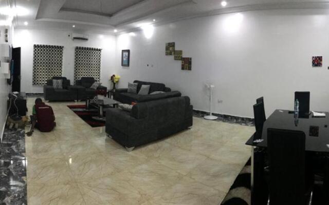 Luxury 4 Bedroom In Magodo