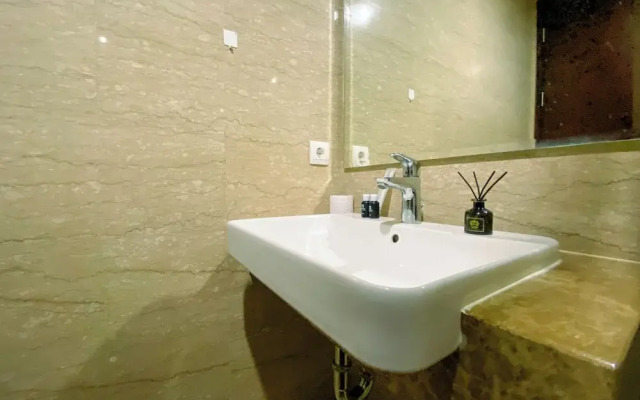 Spacious 3Br With Private Lift At Menteng Park Apartment
