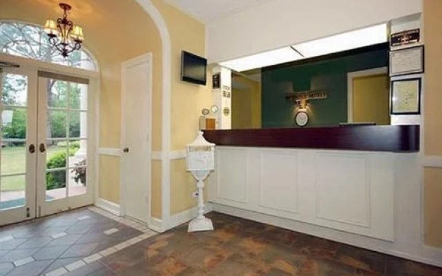 Rodeway Inn