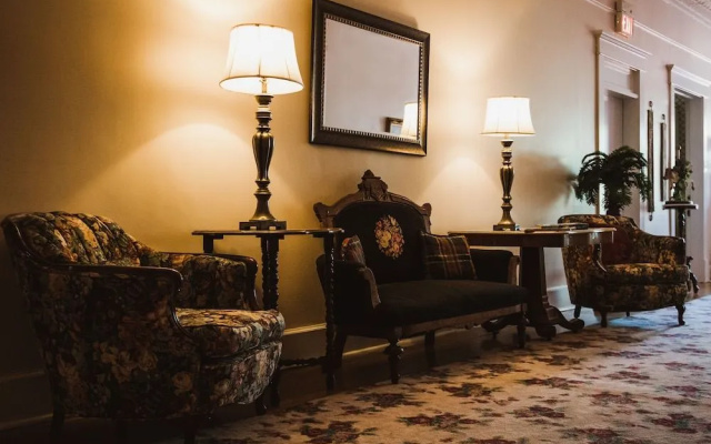 The Mansion at Elfindale