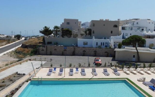 Fira Calm Hotel