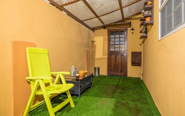 Urban 5BR Private Pool Getaway 10 Min- Bch