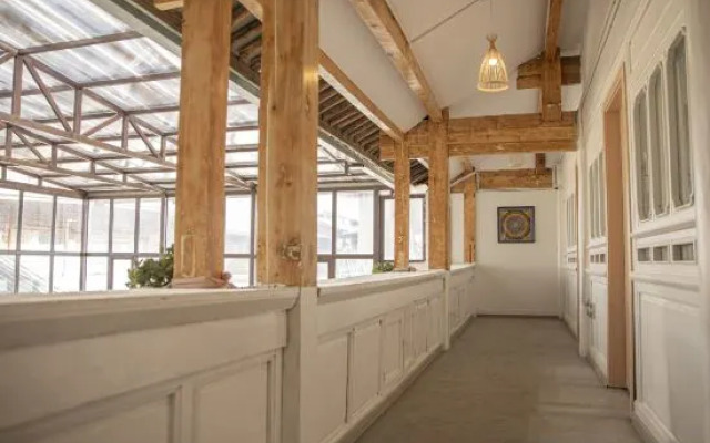 雪湖轻奢民宿 Snowlake Inn