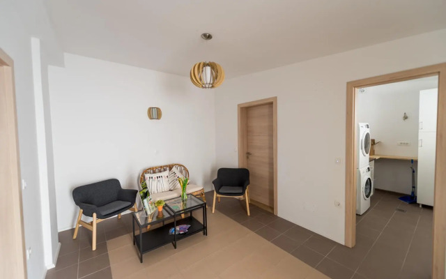 Central Apartments with Parking