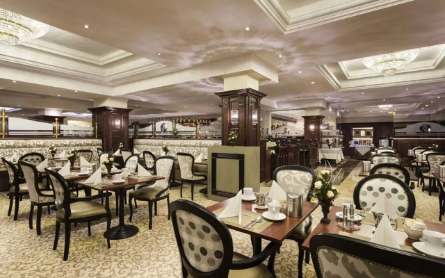 Ramada Hotel & Suites By Wyndham Bucharest North