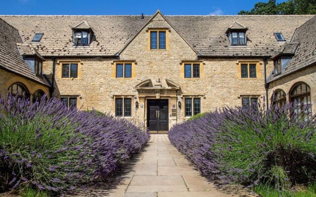 Weston Manor Hotel