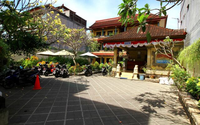 Dua Dara Inn Kuta