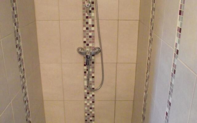 House With 2 Bedrooms in Lescure-d'albigeois, With Furnished Terrace a