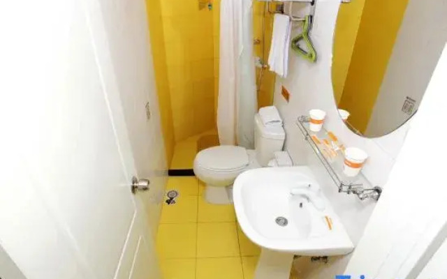 Home Inn Nanjing Dachang Pedestrian Street Branch