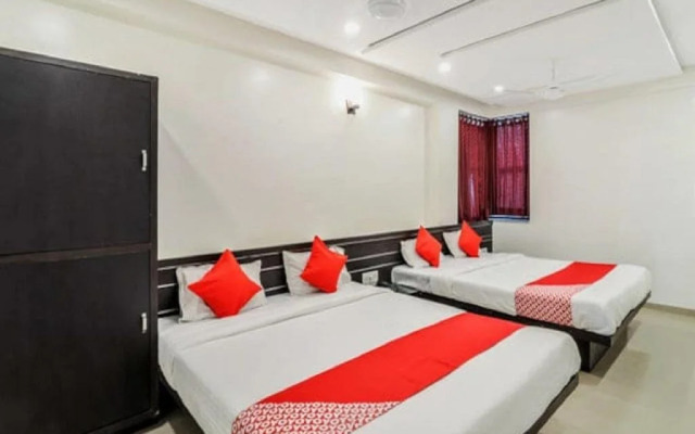 Hotel Indore Palace