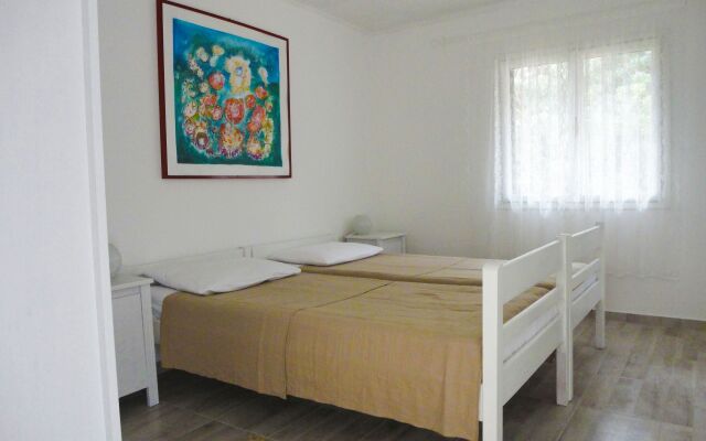 Apartment Petar - 30 m from sandy beach: A2 Nin, Zadar riviera