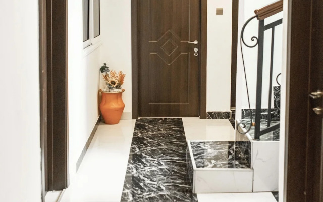 Aduk Guest House