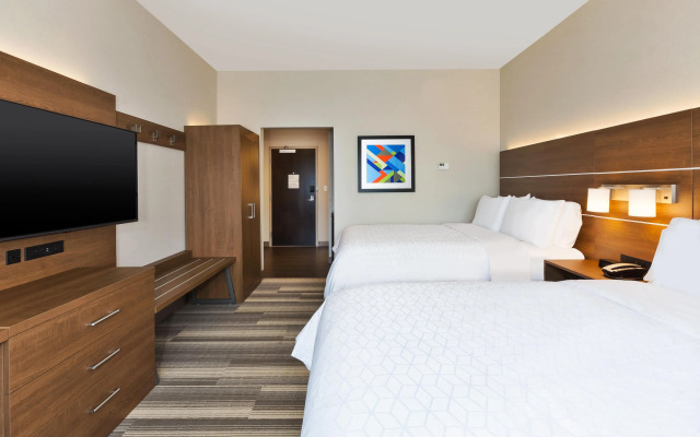 Holiday Inn Express & Suites Milan – Sandusky Area by IHG