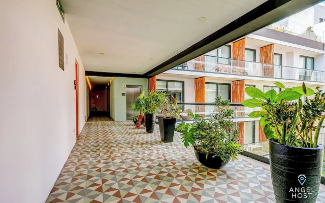 Shore Condos 2 blocks to the beach