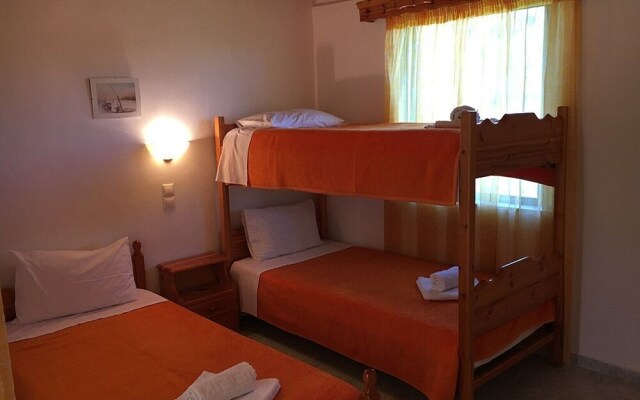 Peroulia Beach Houses