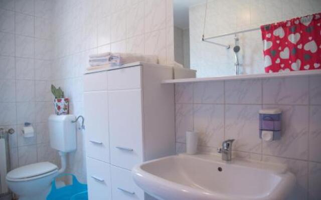 Apartments Jela