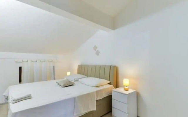 Apartments Franica With Heated Pool and Hot-tub