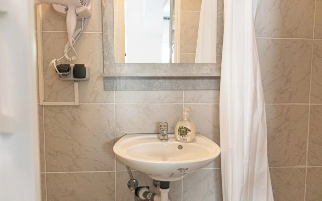 Affordable 3BR Apt near Hauptbahnhof