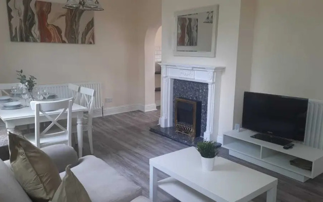 Alexander Apartments City North