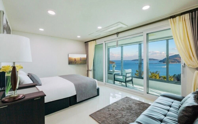 Arco Poolvilla Pension