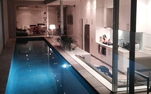 Stylish 3 Bedroom Pool House in Surry Hills