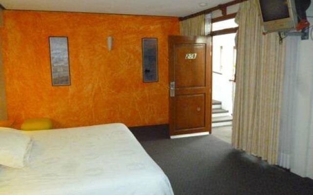 Hotel Q