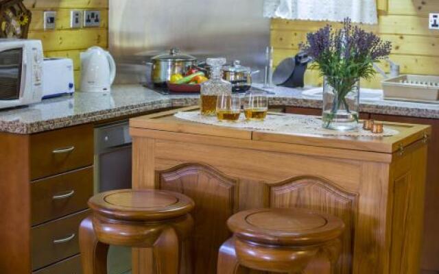 Ricky Chalet Near Troodos