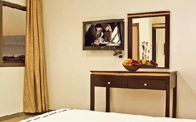 Golden Rose Hotel