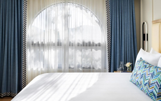 The Anza - A Calabasas Hotel