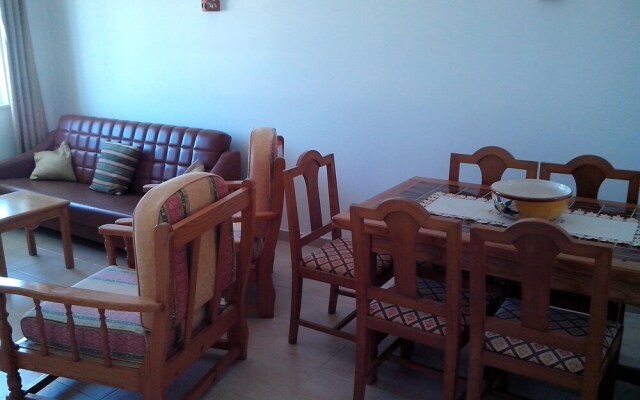 Beautiful 2-bed Apartment in Olhos de Agua