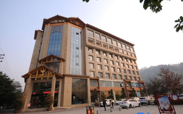 Xenp Xangh Xedt Lail Hotel
