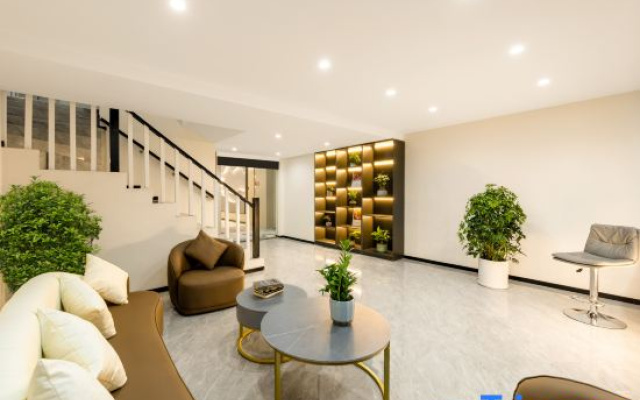 Guiyang Zhonghe Hotel (Guanshanhu Century City Evergrande Central Plaza Branch)