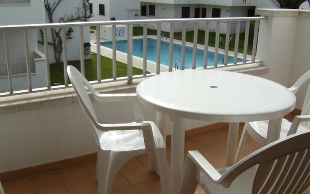 Apartamento familiar con piscina comunitaria