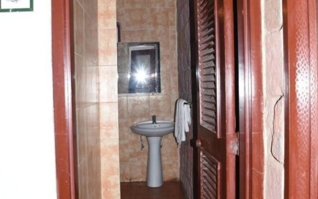 Roha Hotel