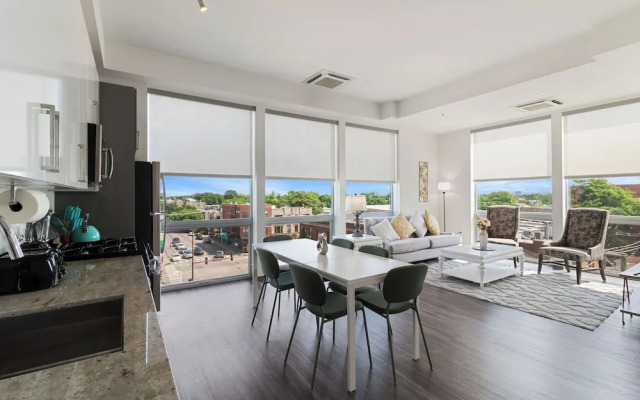 New & Modern  Lux City Escape