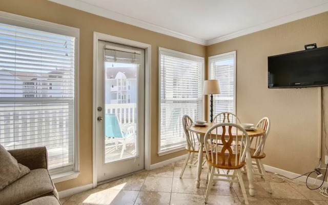 Seascape 2207 1 Bedroom Apts by RedAwning