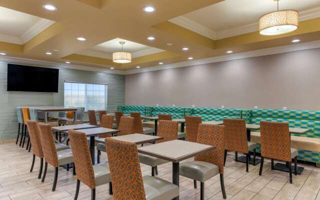 Best Western Plus Wasco Inn & Suites