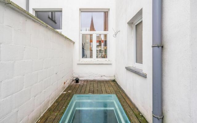 Magnificent modern, sleek & stylish decorated Loft