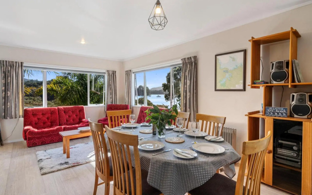 Ota Point Paradise - Whangaroa Holiday Home