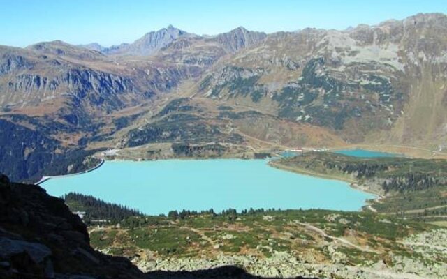 Apart Garni Lais