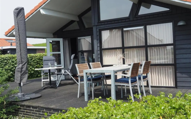 Comfortable and Tasteful Holiday Home Near the Oosterschelde